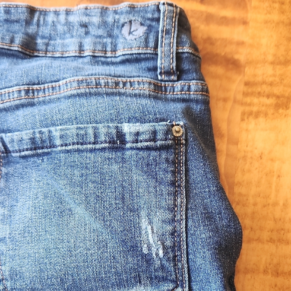 Kensie Jeans Distressed Blue Jean Shorts - Picture 5 of 9